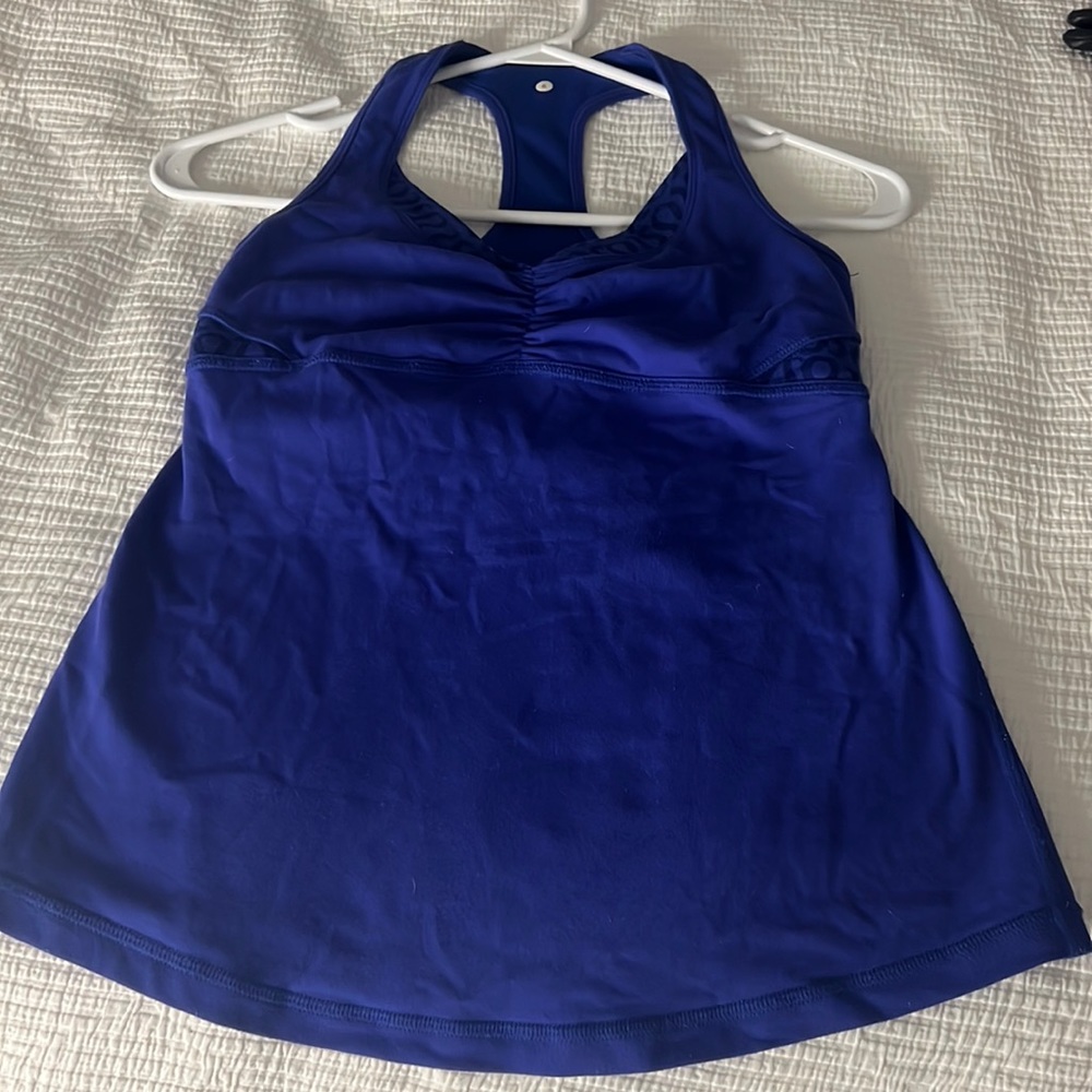 Lululemon tank top with built in bra
